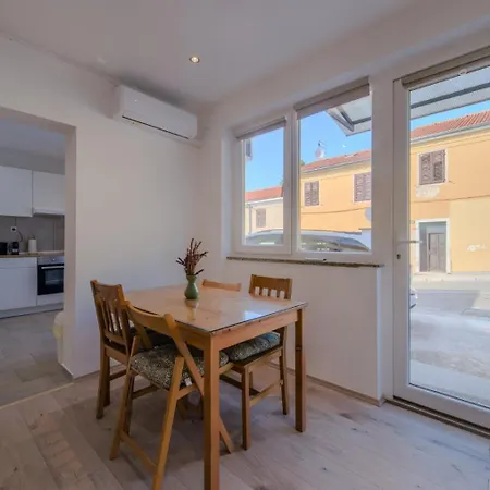 Cukar Lägenhet Pula